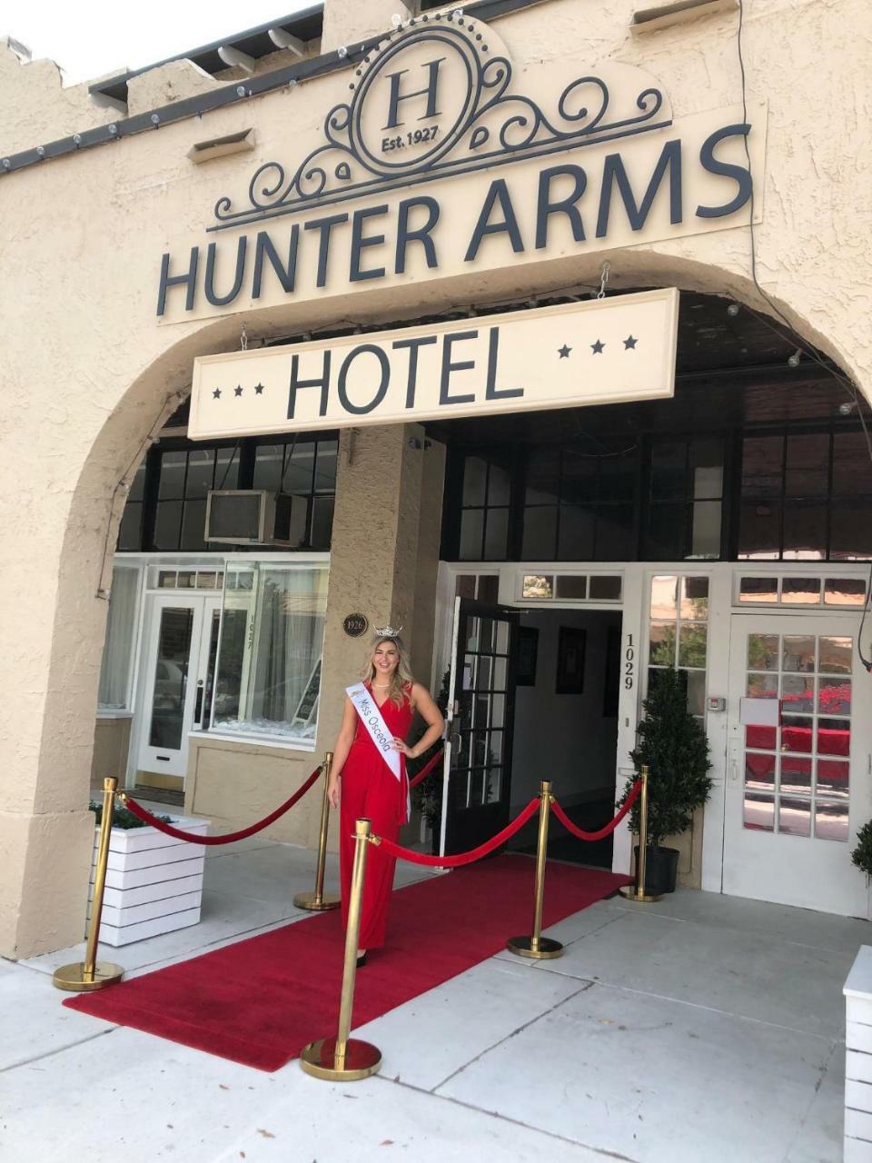 Hunter Arms 2*